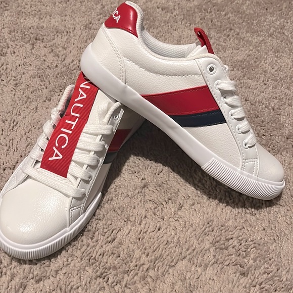 Nautica sneakers in size 6 (women) Brand New and never worn. - Picture 1 of 3